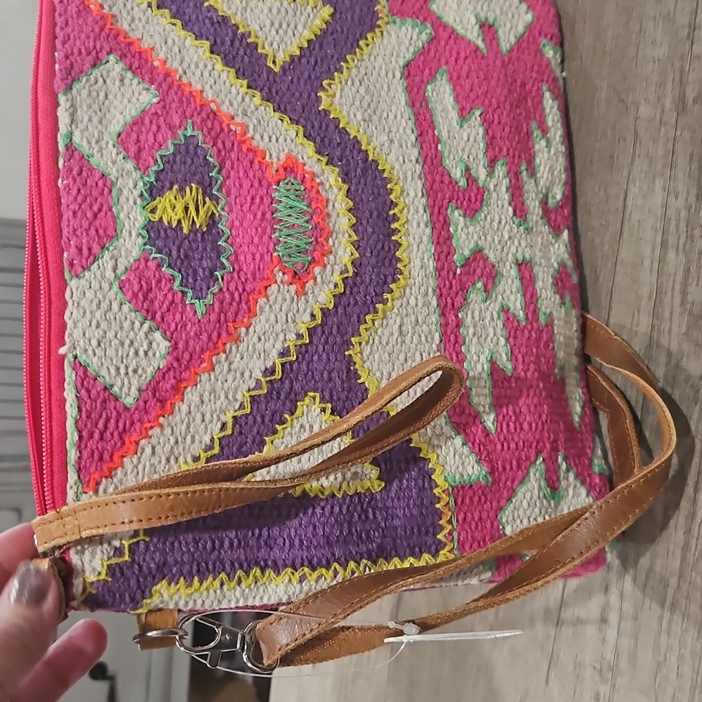 Colorful Patterned Crossbody Bag - Picture 6 of 7